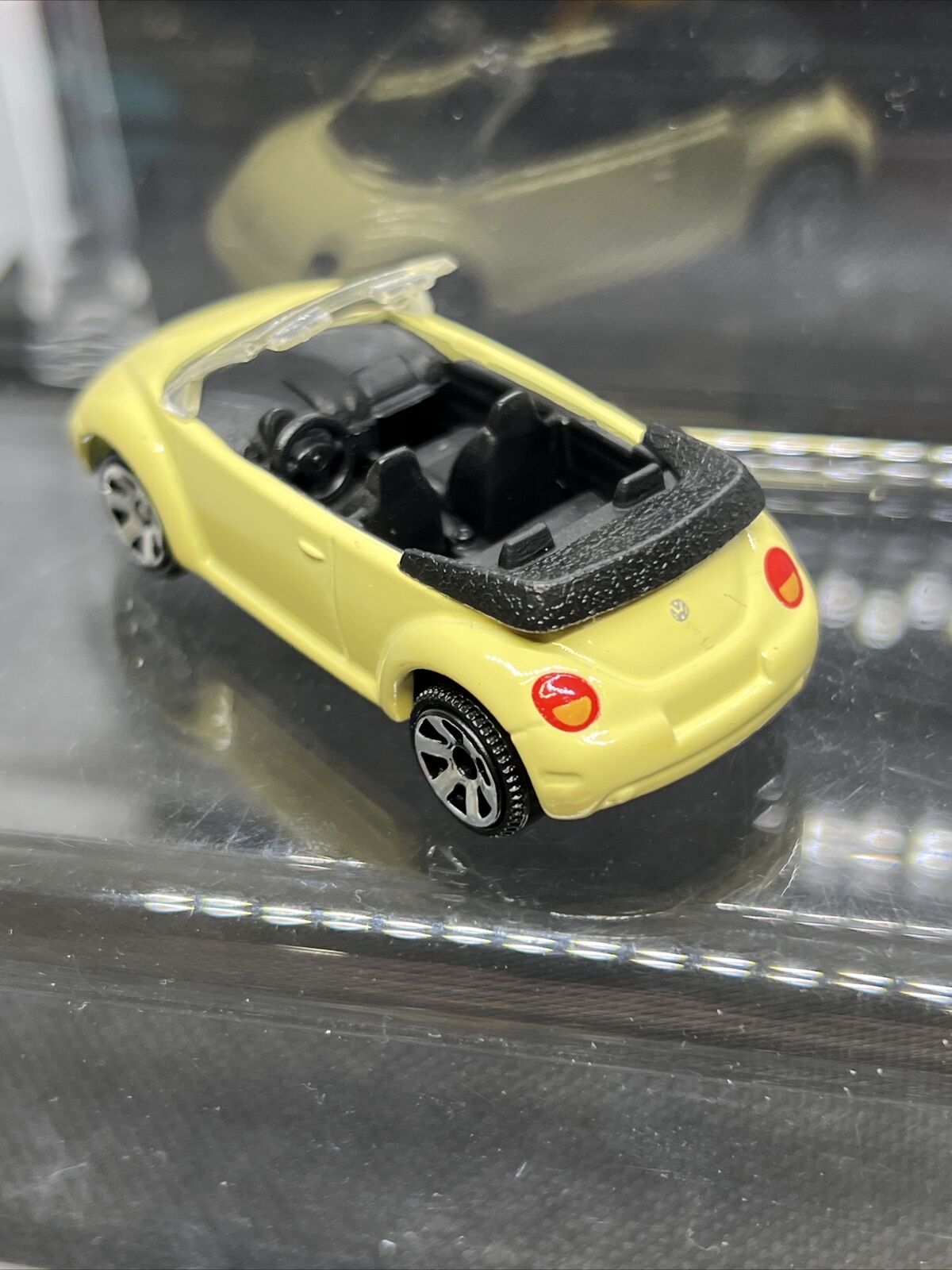 Matchbox Superfast VW Volkswagen Beetle Concept white Cabrio China base MBX 1/61