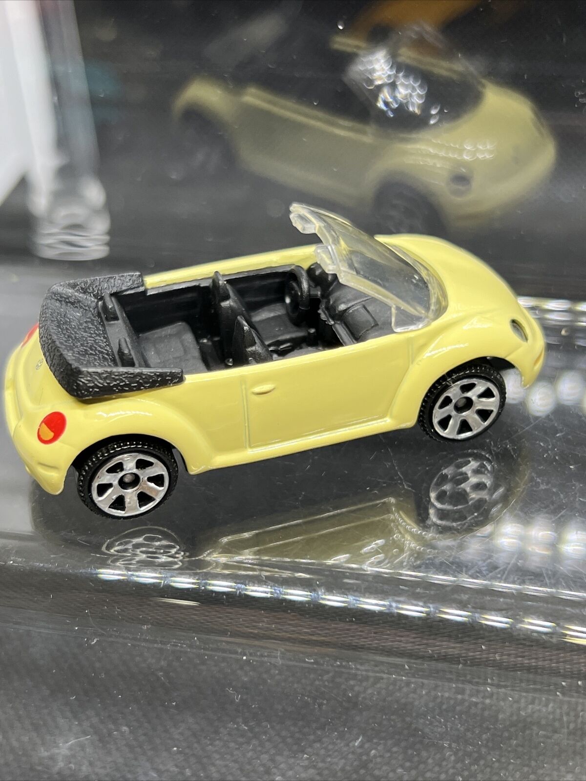 Matchbox Superfast VW Volkswagen Beetle Concept white Cabrio China base MBX 1/61