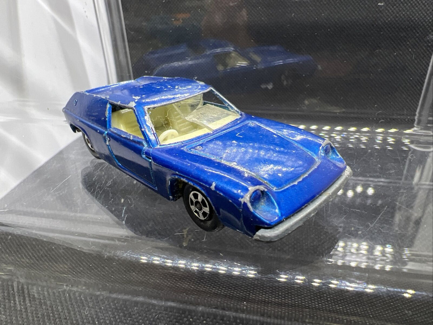 MATCHBOX SUPERFAST 5 LOTUS EUROPA BY LESNEY ENGLAND MINIATURE MODEL TOY CAR