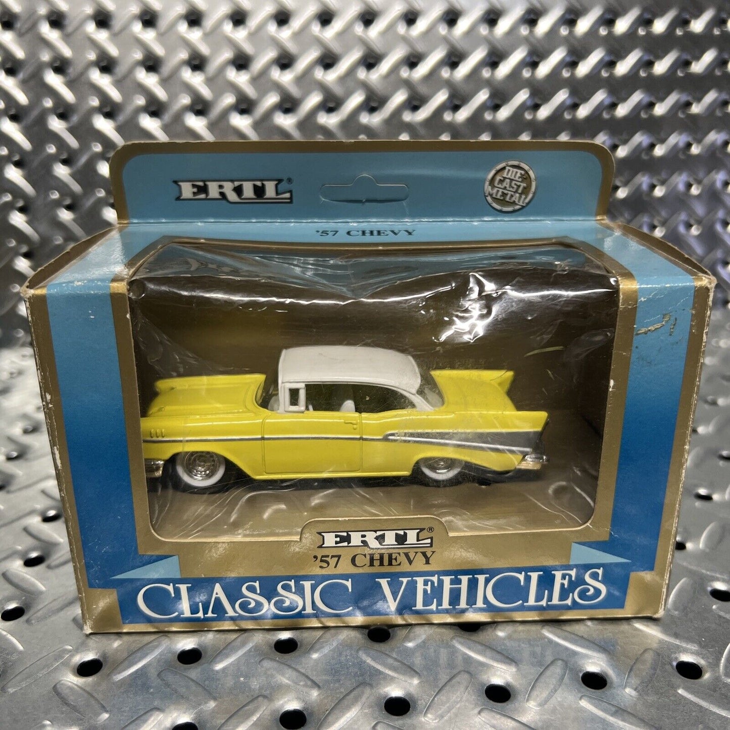 Vintage ERTL Classic Vehicles 1:43 '57 Chevy 1990 In Box - Loose In Box