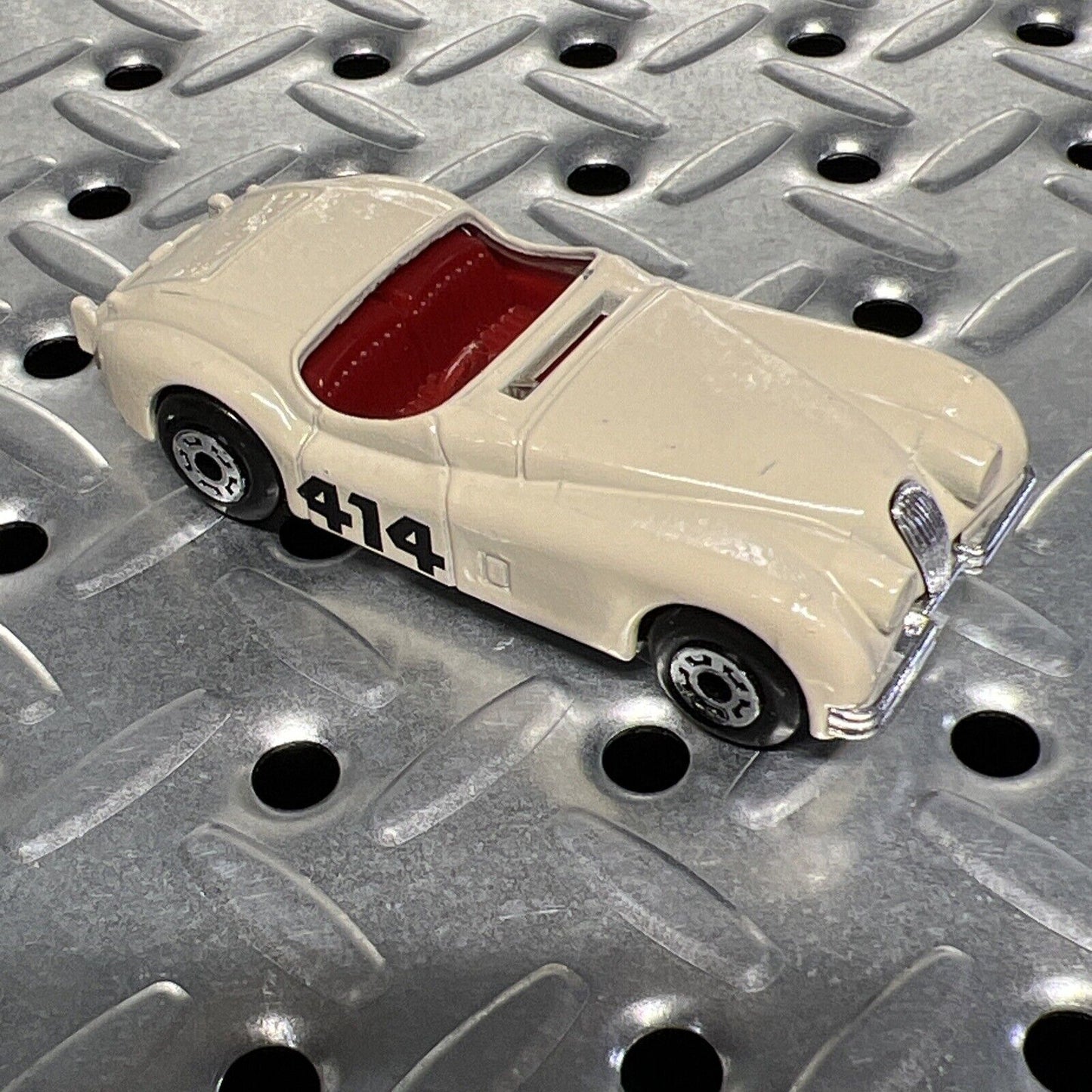 Matchbox JAGUAR XK 120 WHT W/ RED SEATS, BLK WHEELS, & CHROME GRILL #414