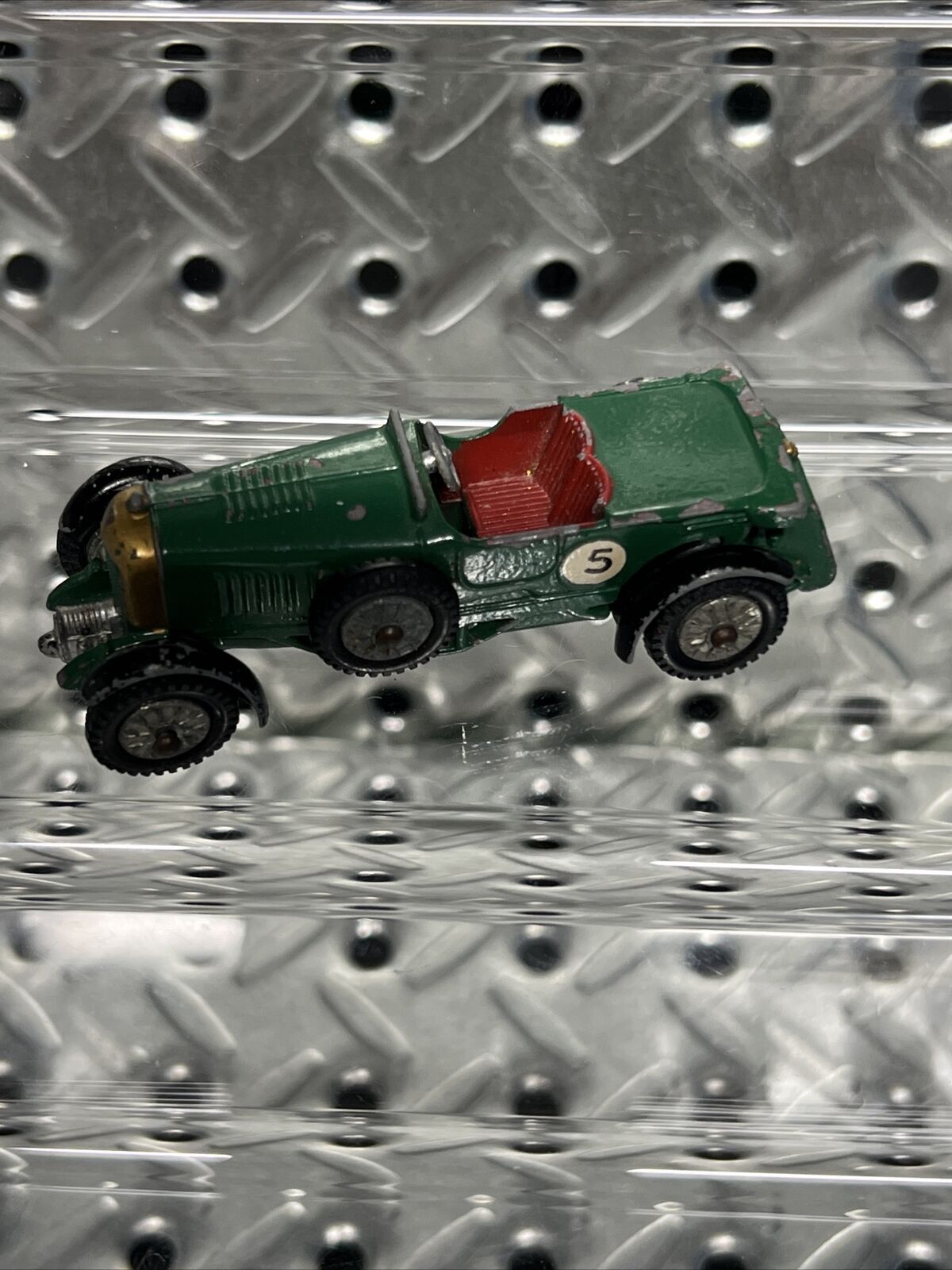 MATCHBOX LESNEY YESTERYEAR #5 1929 4 1/2 LITRE BENTLEY, GREEN TONNEAU, ORIGINAL