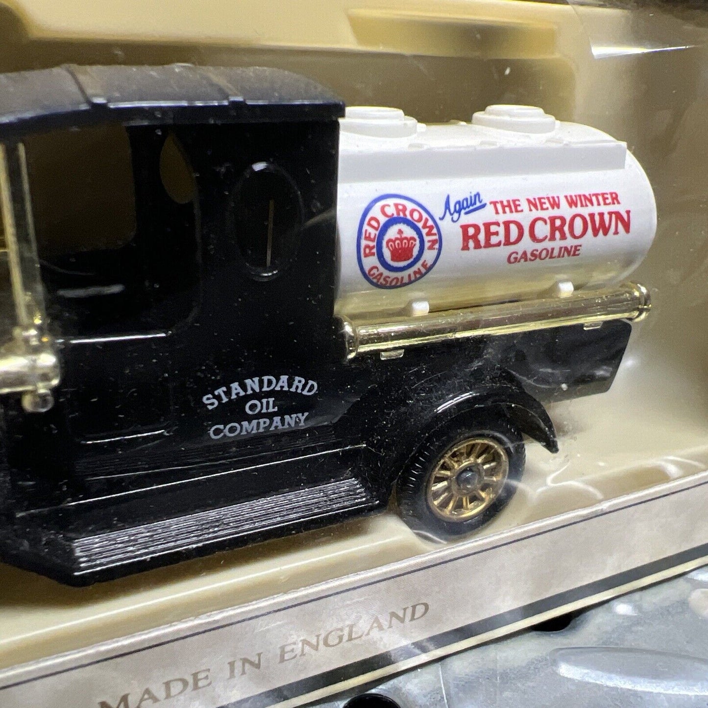 LLedo Chevron Diecast Red Crown Gasoline 1920 Model T Ford TRUCK, 1/55 NIP