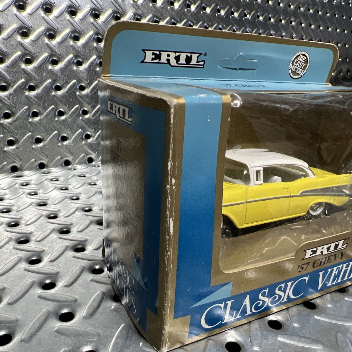 Vintage ERTL Classic Vehicles 1:43 '57 Chevy 1990 In Box - Loose In Box