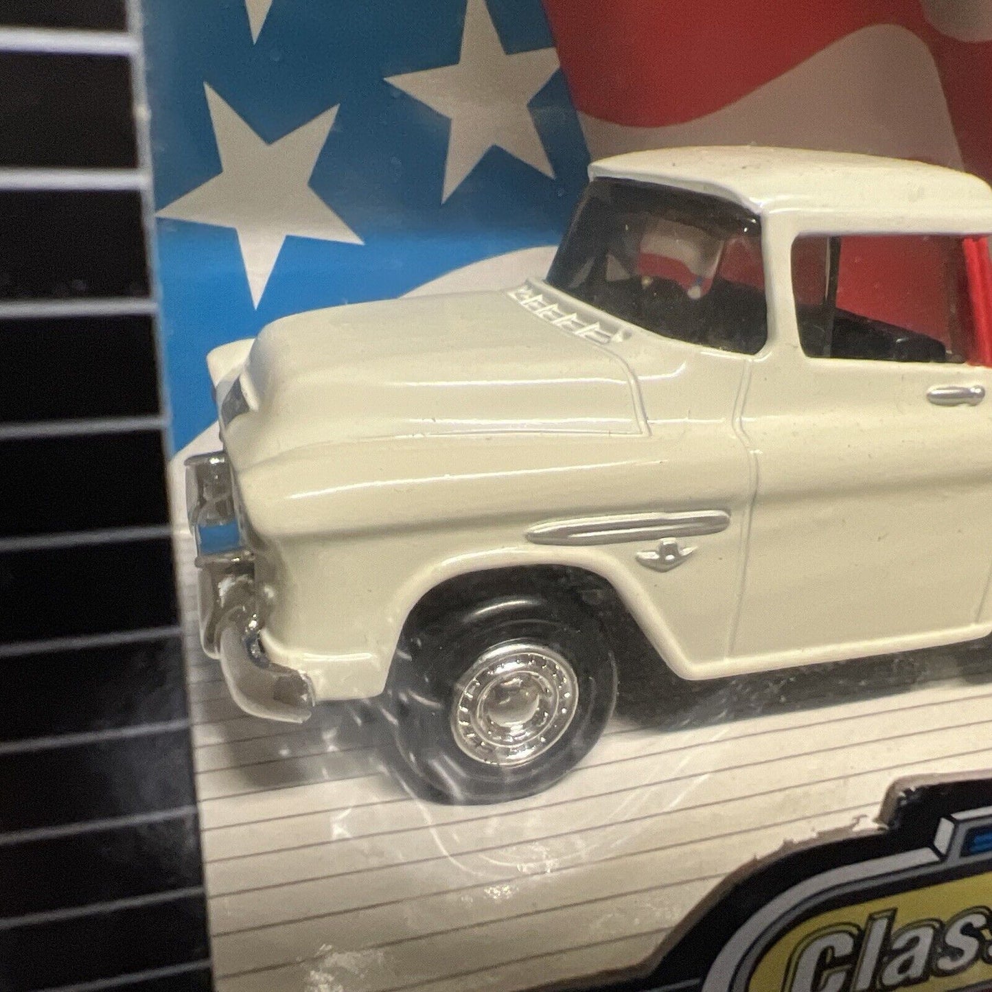 Ertl 2155 1/43 Scale 1955  Chevrolet Cameo Diecast Pickup White/Red