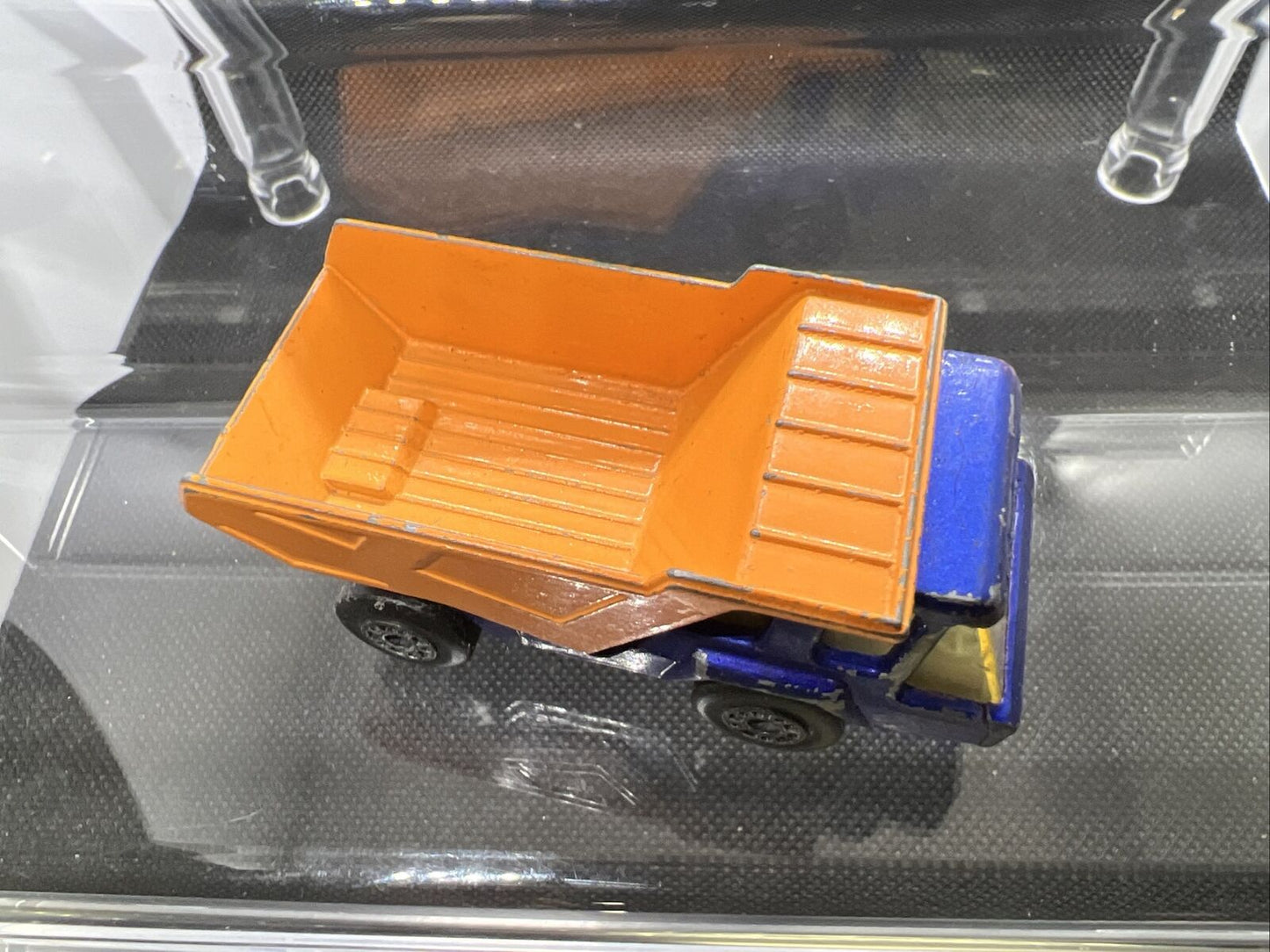 MATCHBOX LESNEY SUPERFAST #23 ATLAS DUMP TRUCK, CLEAR WINDOWS, SILVER BASE, #2