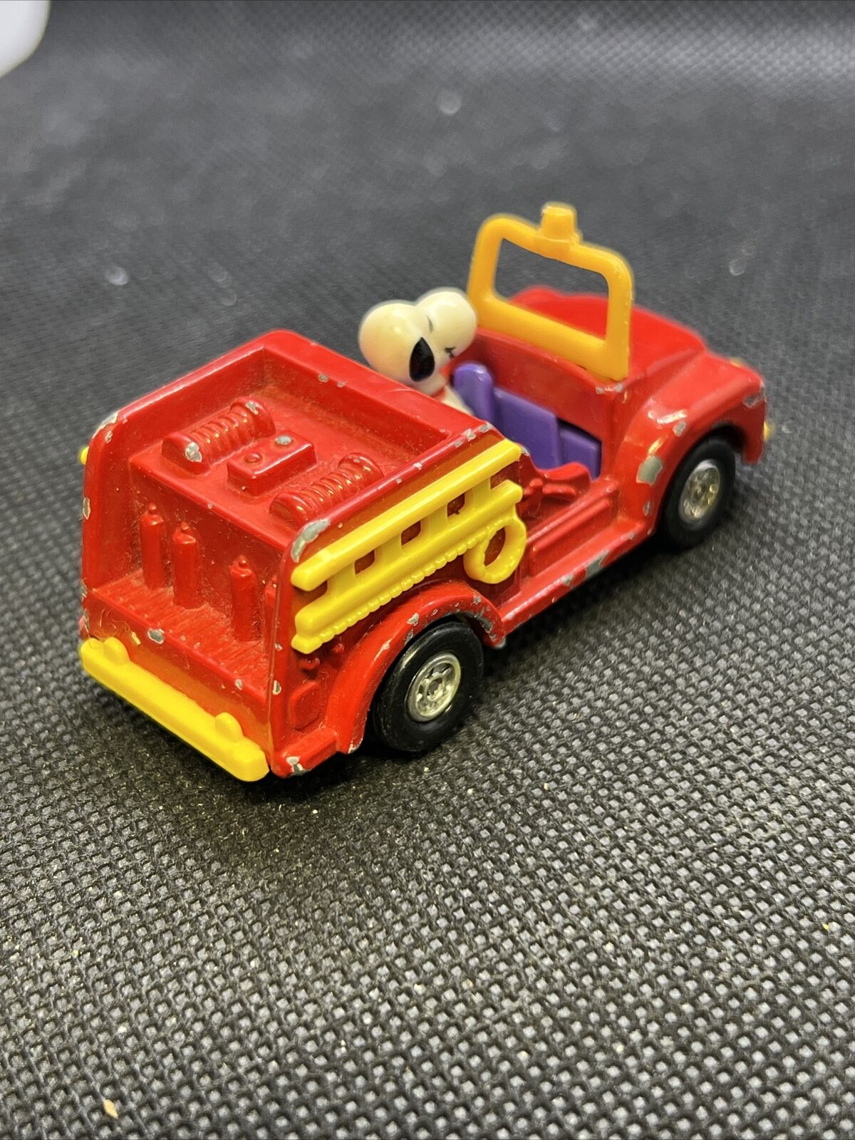 Vintage 1966 Snoopy Die Cast Fire Truck. 1:64 Aviva Hong Kong No.C20 RARE