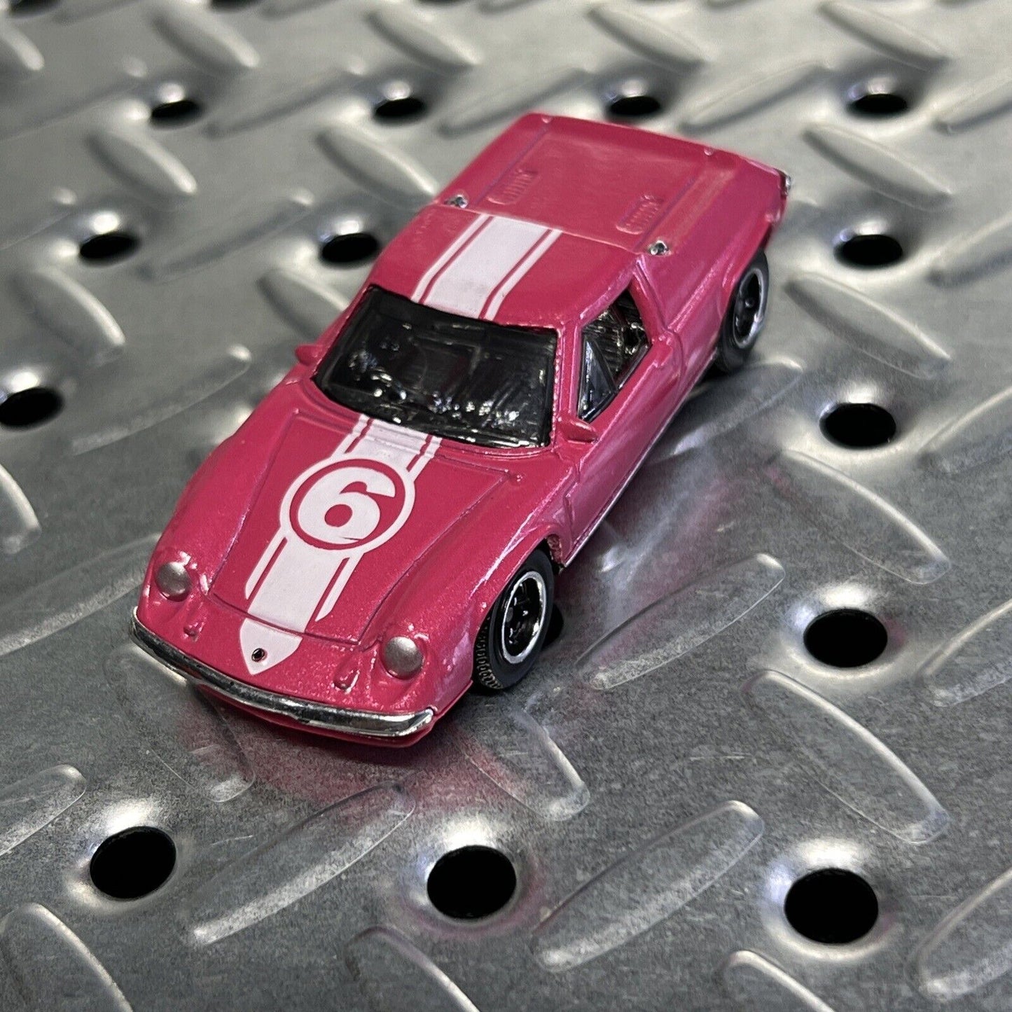 2008 Matchbox Car Lotus Europe Special 1972 Pink White Paint black wheel Mint