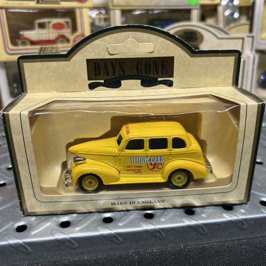 1/55 Scale 1939 Chevy Taxi Cab Diecast Yellow Cabs Taxicab 3.5" Lledo Days Gone