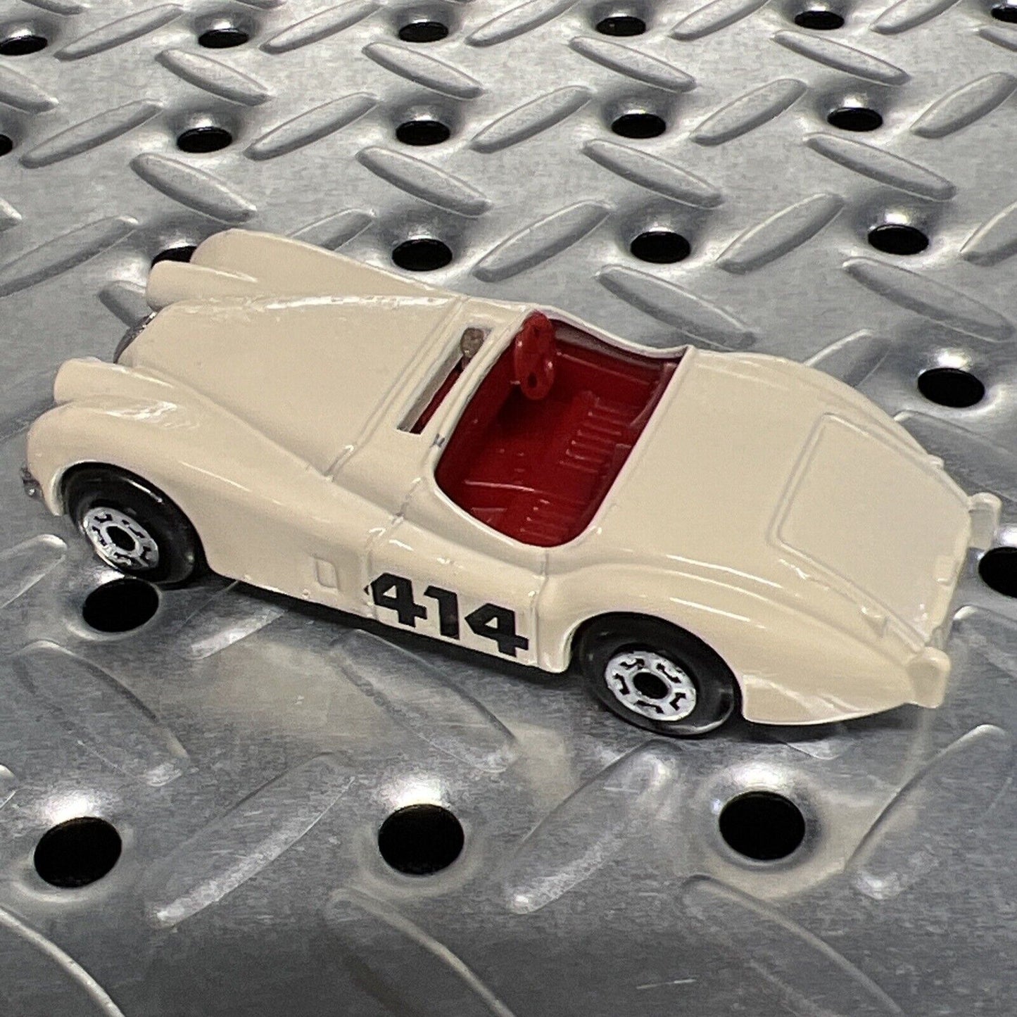 Matchbox JAGUAR XK 120 WHT W/ RED SEATS, BLK WHEELS, & CHROME GRILL #414