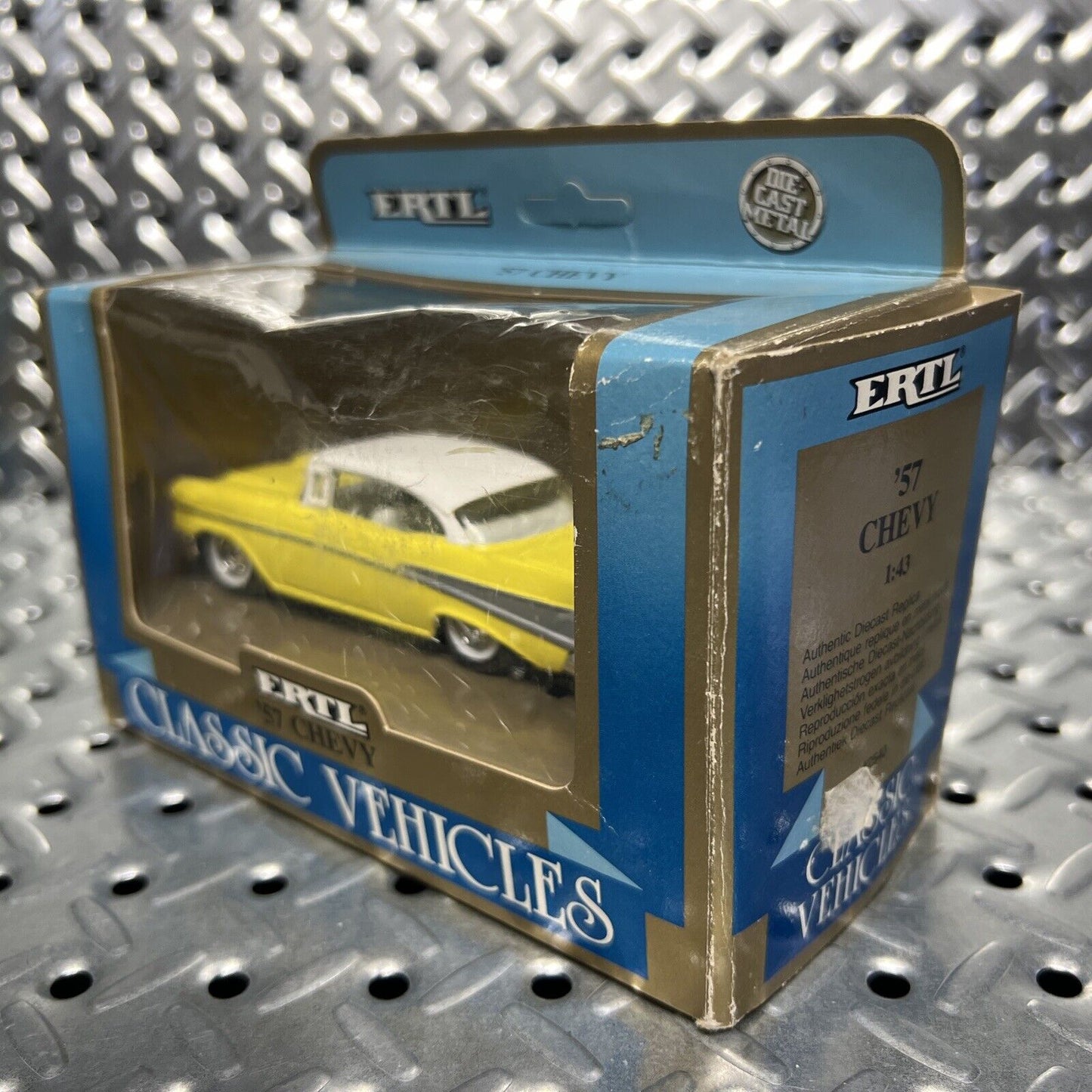 Vintage ERTL Classic Vehicles 1:43 '57 Chevy 1990 In Box - Loose In Box