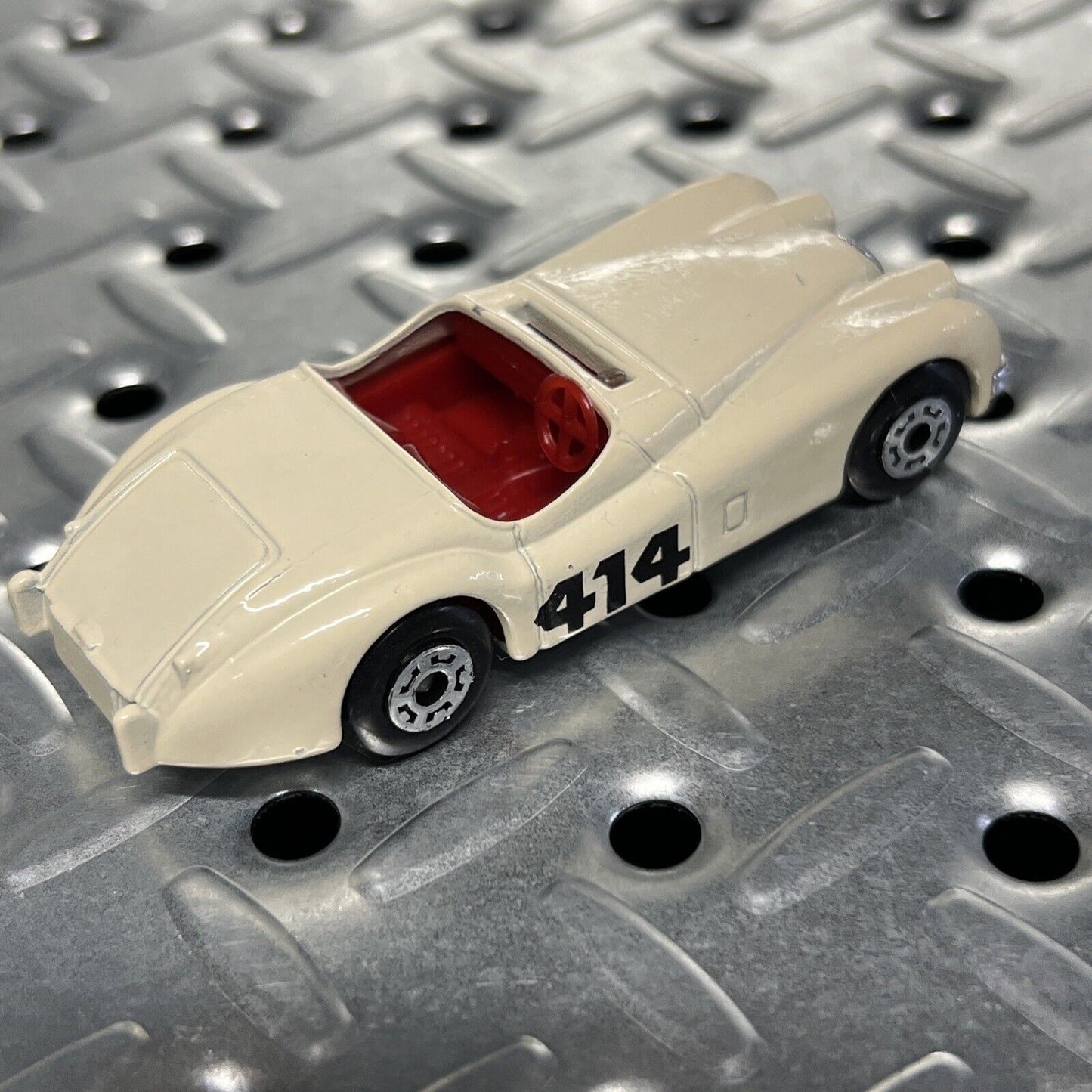 Matchbox JAGUAR XK 120 WHT W/ RED SEATS, BLK WHEELS, & CHROME GRILL #414