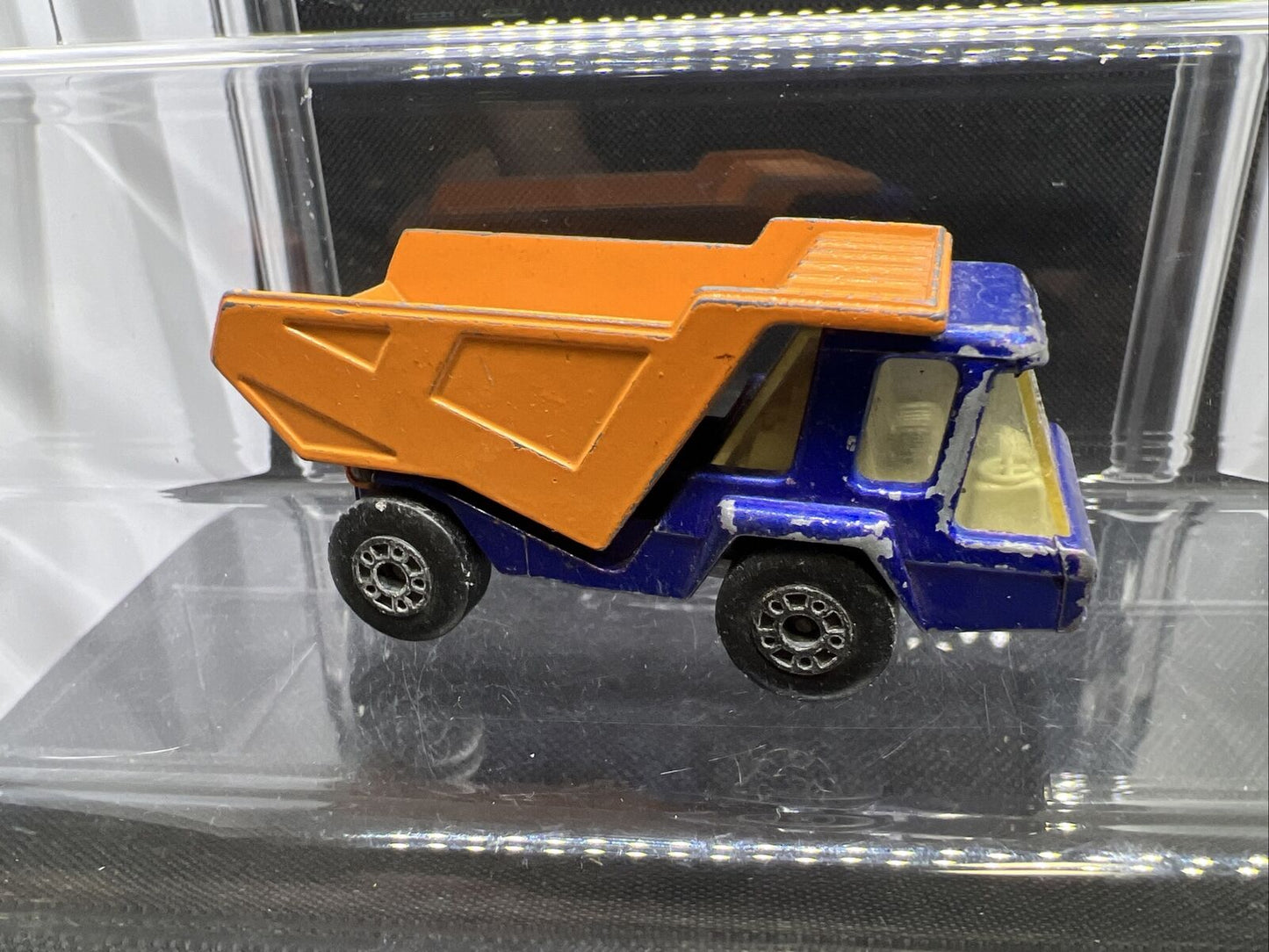 MATCHBOX LESNEY SUPERFAST #23 ATLAS DUMP TRUCK, CLEAR WINDOWS, SILVER BASE, #2