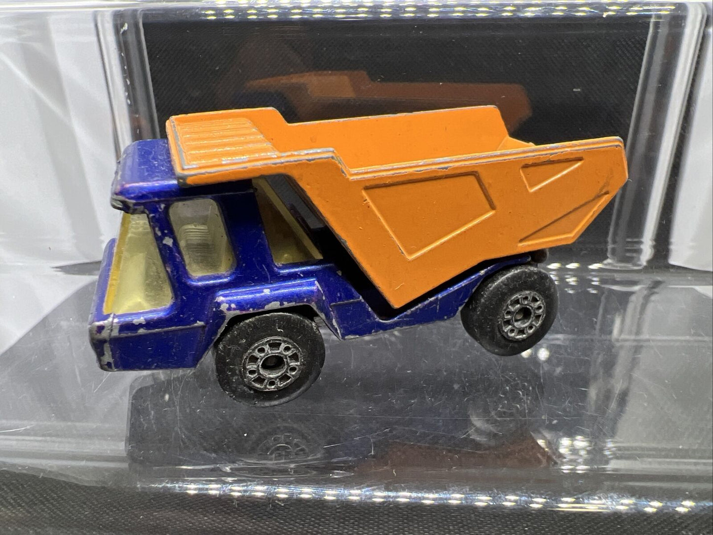 MATCHBOX LESNEY SUPERFAST #23 ATLAS DUMP TRUCK, CLEAR WINDOWS, SILVER BASE, #2