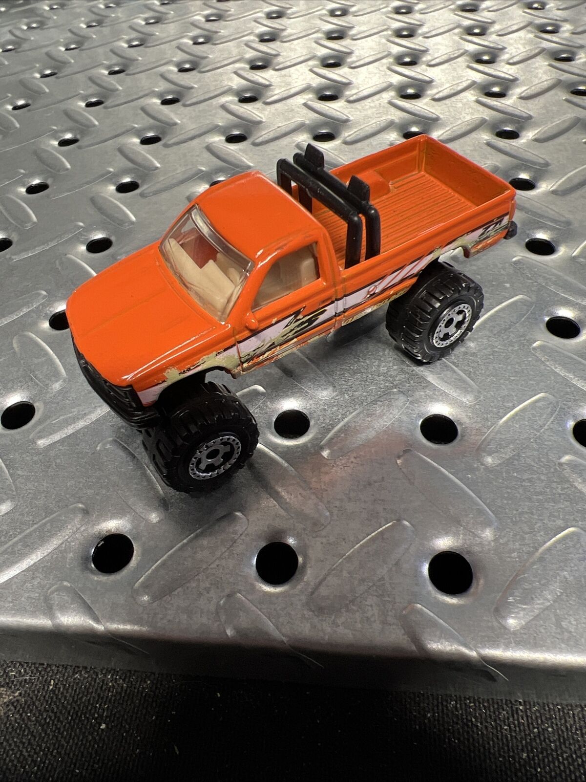 2007 Matchbox Chevy F-1500 # 97 All Terrain "Off Road 4X4"