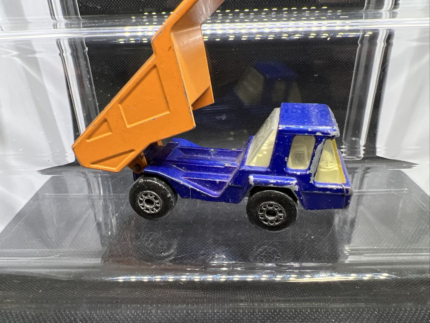 MATCHBOX LESNEY SUPERFAST #23 ATLAS DUMP TRUCK, CLEAR WINDOWS, SILVER BASE, #2