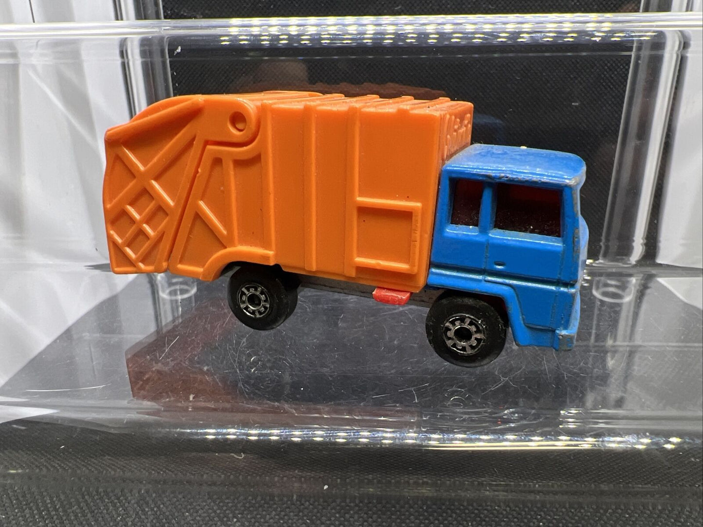 MATCHBOX SUPERFAST #36 REFUSE GARBAGE TRUCK, BLUE & ORANGE,l NEAR MINT