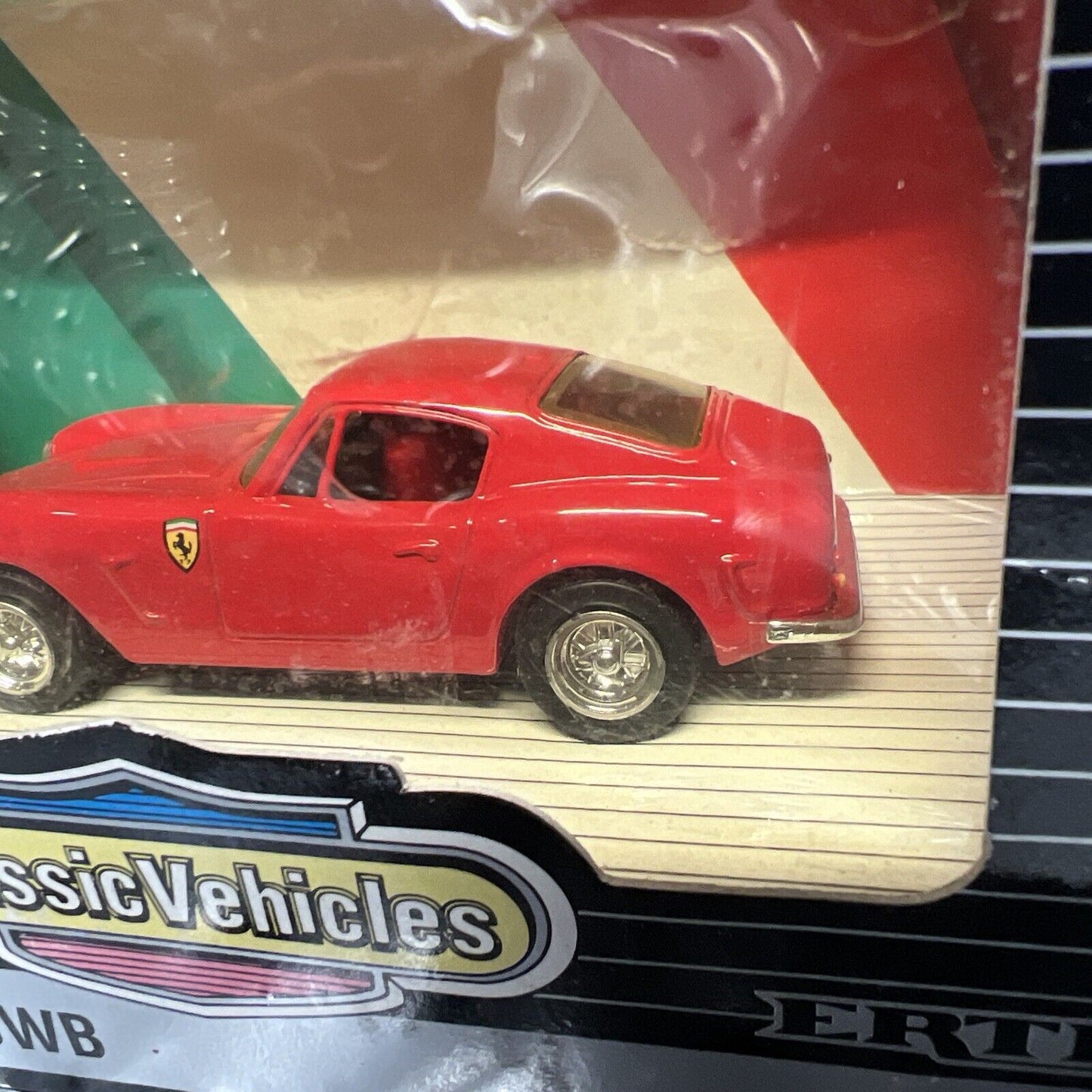 1991 1/43 ERTL CLASSIC VEHICLES 1961 FERARRI 250 SWB RED