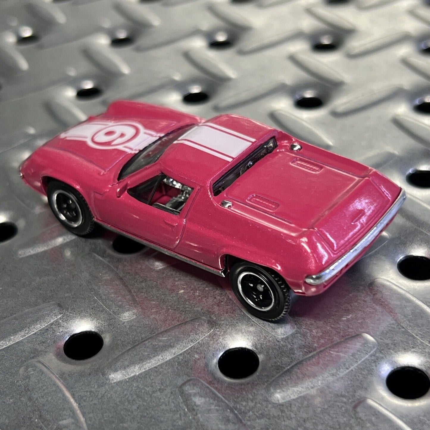 2008 Matchbox Car Lotus Europe Special 1972 Pink White Paint black wheel Mint