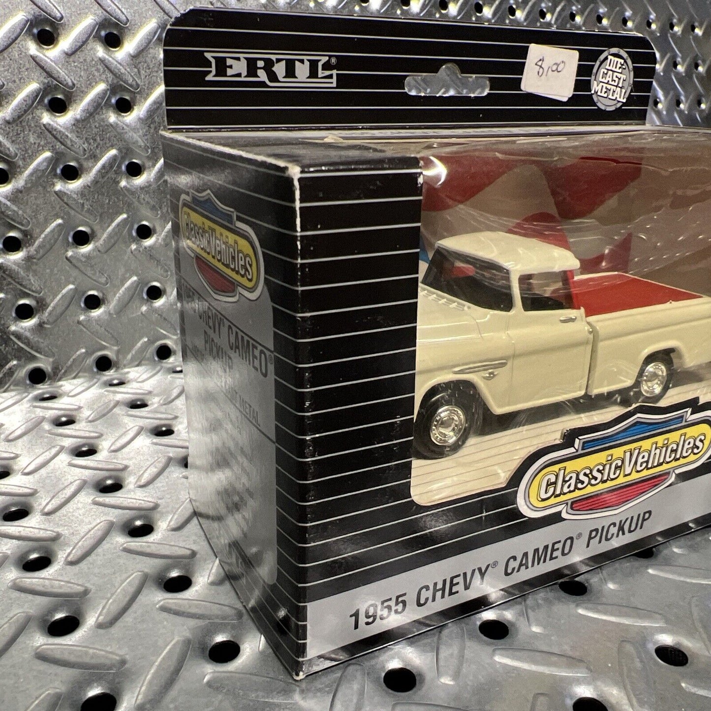 Ertl 2155 1/43 Scale 1955  Chevrolet Cameo Diecast Pickup White/Red