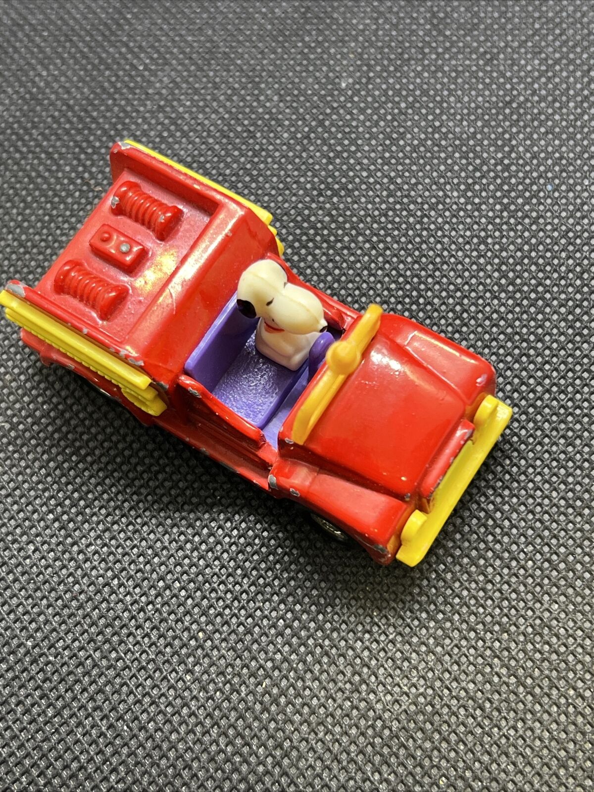 Vintage 1966 Snoopy Die Cast Fire Truck. 1:64 Aviva Hong Kong No.C20 RARE